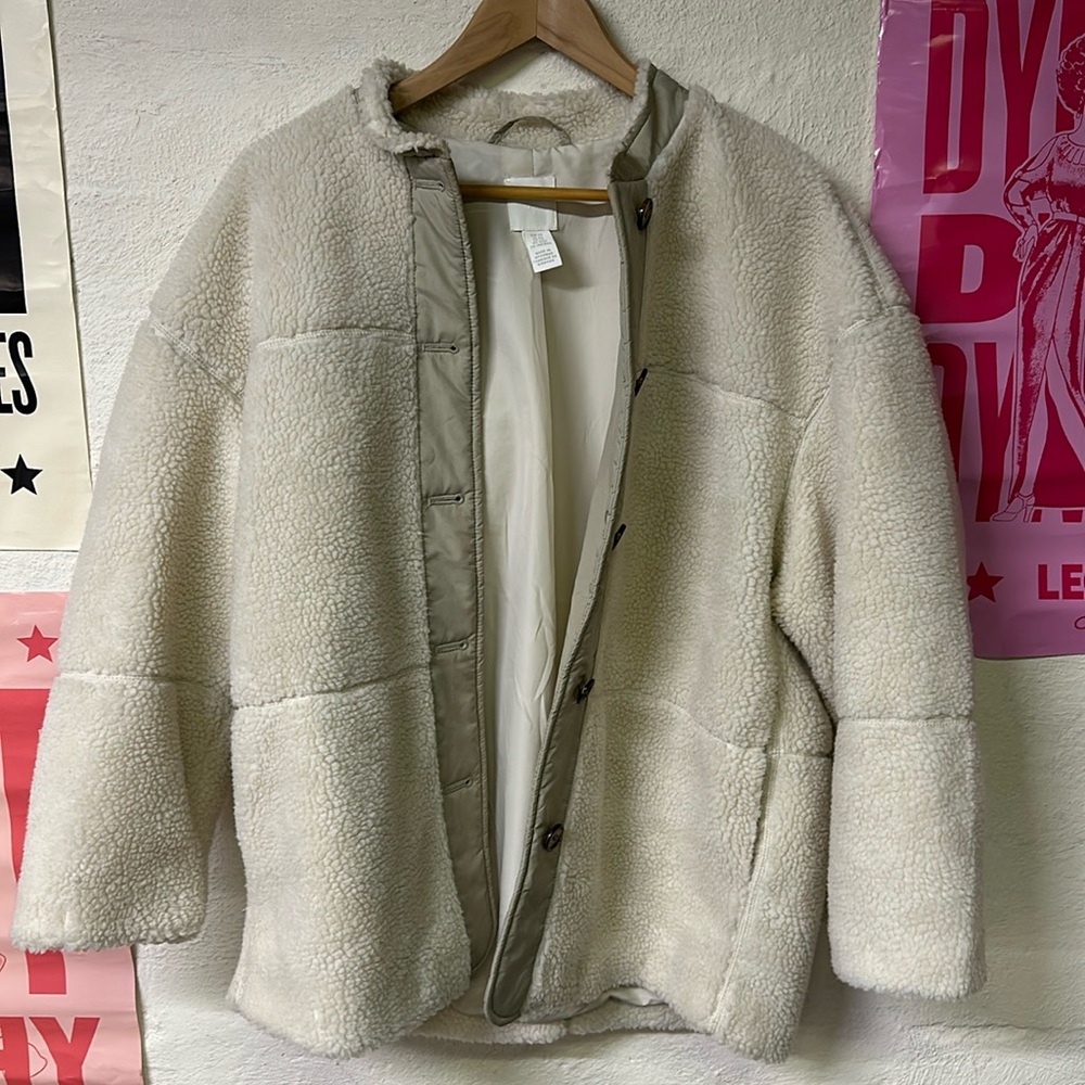 H&M Oversized Sherpa Jacket Size: XS